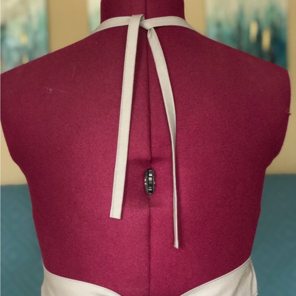 Handmade Spurs Apron - Picture 6 of 6
